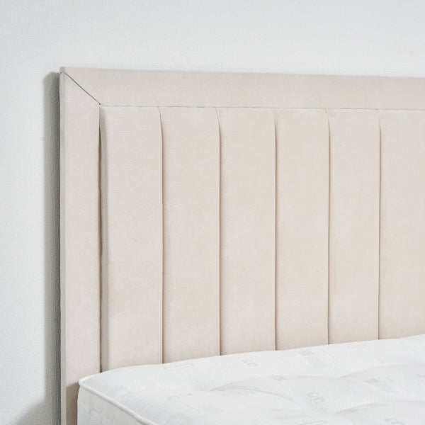 Lined Border Divan Bed