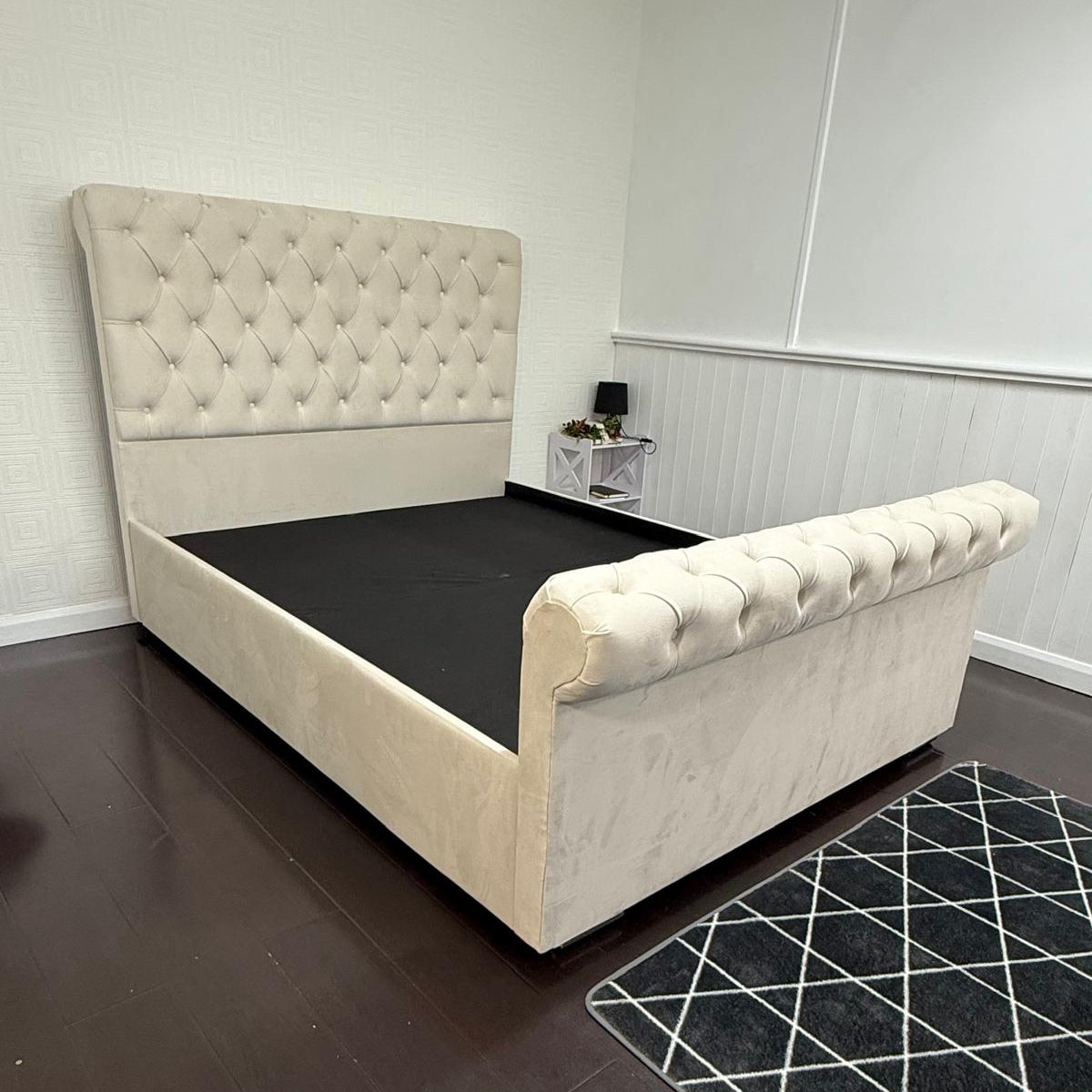 Sleigh Frame Bed